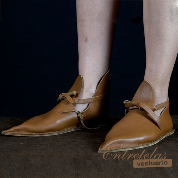 Zapatos siglo XIII